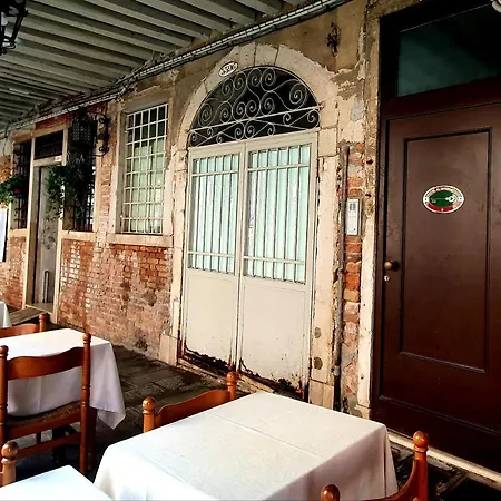 Hotel Al Sotoportego *
