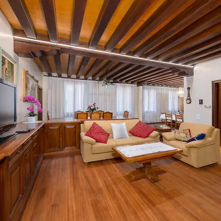 Apartment Giulia House Venice