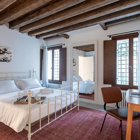 Palazzo Venere Apartment