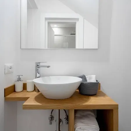 Apartament Ormesini Courtyard *