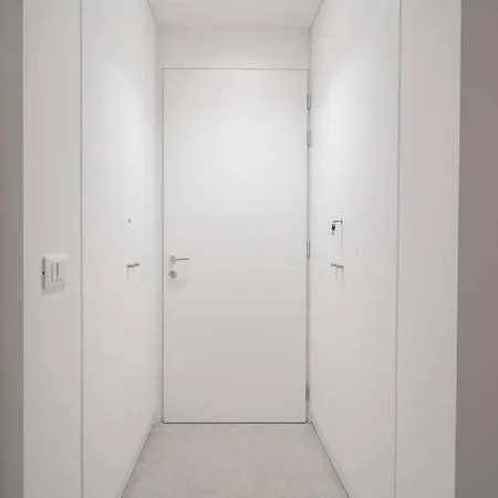 Ormesini Courtyard Apartament