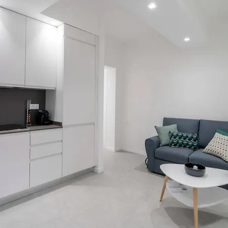 Ormesini Courtyard Apartament