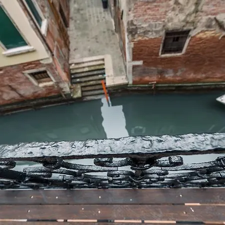Aparthotel Charming Palace Corte Del Teatro Venice