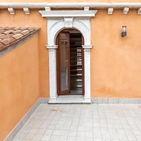 Charming Palace Corte Del Teatro
