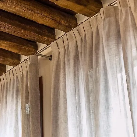 Charming Palace Corte Del Teatro Aparthotel Venice