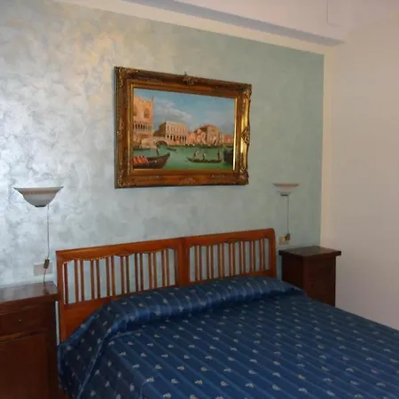 Residenza Grisostomo Venice