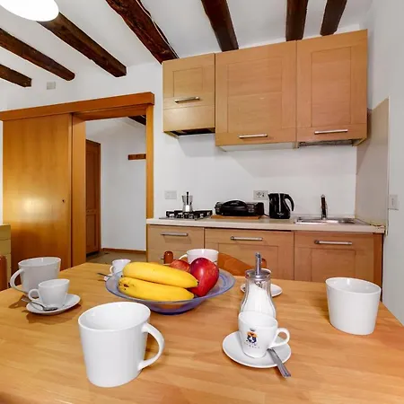 Giardini Bed & Breakfast 2*
