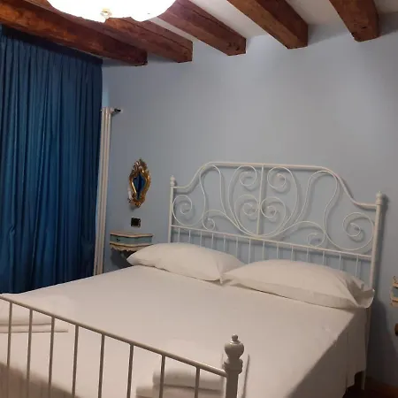 Piccolo Vecellio * Venezia