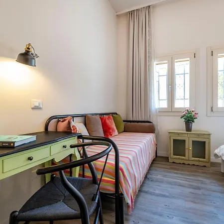 Snug With Private Courtyard M0270422677 * Venice