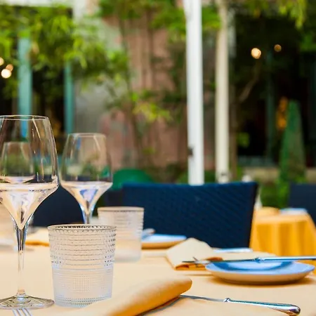 Hotel Saturnia & International 4*