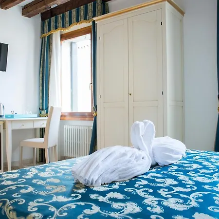 Al Mascaron Ridente Hotel Venice