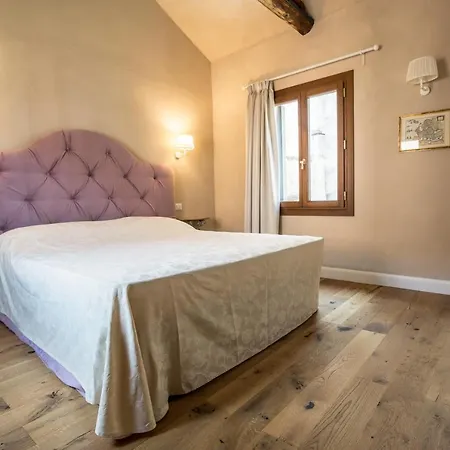 Casa Virginia Direct At The Canal Cannaregio With Own Roof Terrace * 베니스