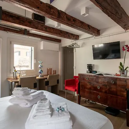 Biennale Gallery Apartment *