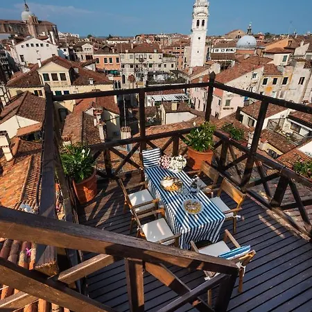 Penthouse With Rooftop Terrace And 360 Views Of - Venice5th Apartment *
