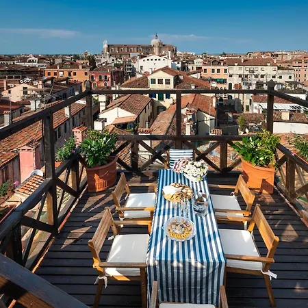 Penthouse With Rooftop Terrace And 360 Views Of - Venice5th * Venice