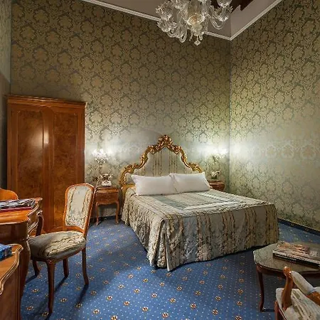 Hotel Al Ponte Antico 4*