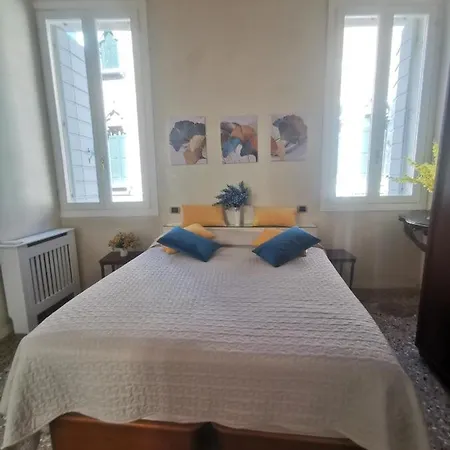 Apartment Ca Foscarini 1