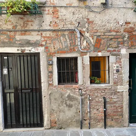 Biennale Gallery Apartment *