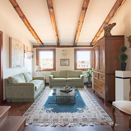 Apartment Penthouse With Rooftop Terrace And 360 Views Of - Venice5th Venice