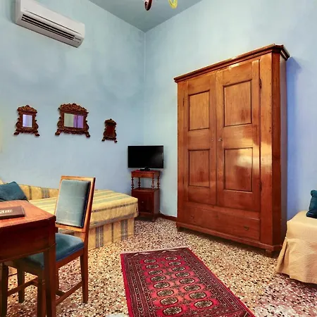 Palazzo Schiavoni Residenza D'epoca & Suite-apartments Guest house