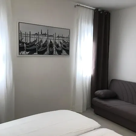 White & Grey Venice Apartments Venise