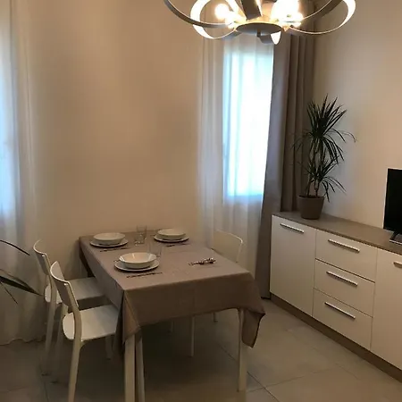 White & Grey Venice Apartments
