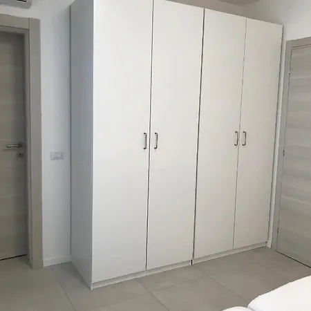 White & Grey Venice Apartments Appartement Venise