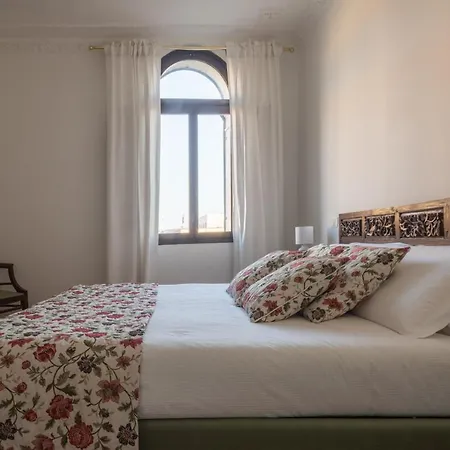 Venetian Palace R&r *