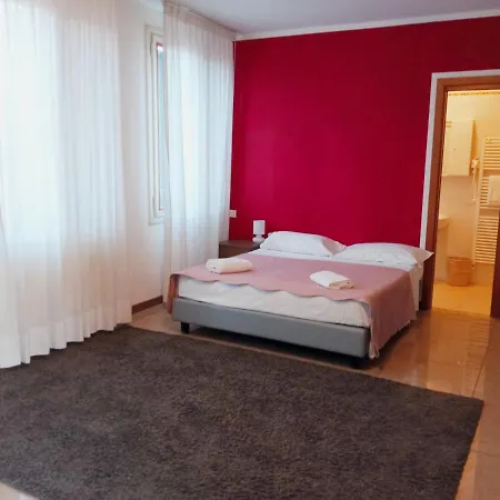 Holiday home Casa Accademia Venice