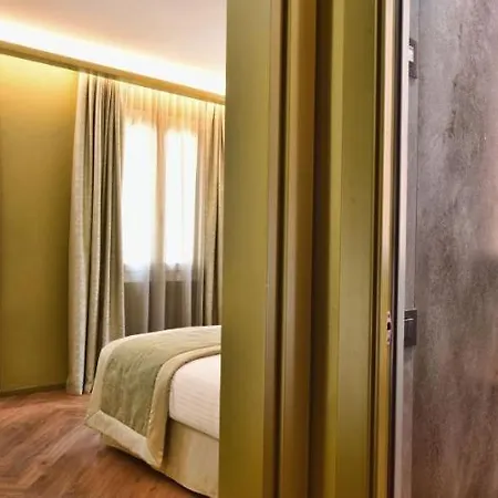 Rosa Salva Hotel 3*