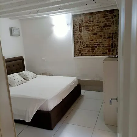 Blusuite Apartment *