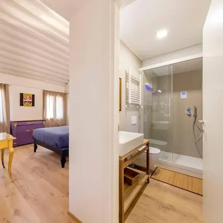 Elite Stunning Venetian Apt. Close Accademia Apartment Venice