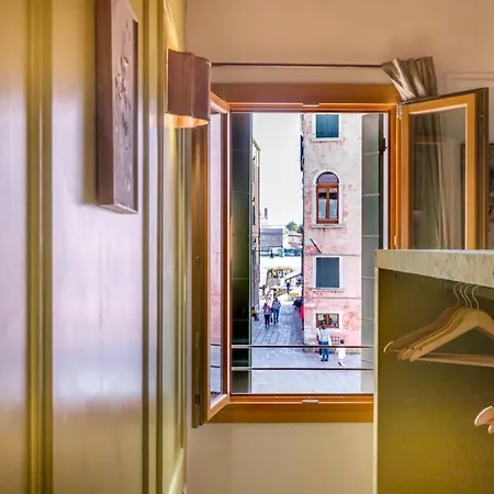 Apartment Elite Stunning Venetian Apt. Close Accademia *