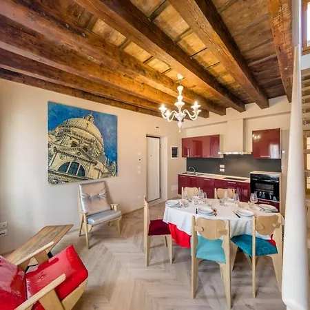 Elite Stunning Venetian Apt. Close Accademia Apartment Venice