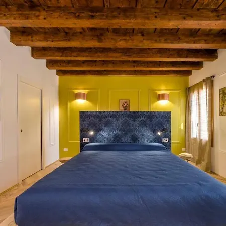 Elite Stunning Venetian Apt. Close Accademia Apartment Venice