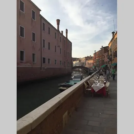 Elite Stunning Venetian Apt. Close Accademia Apartment Venice