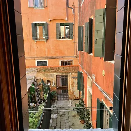 Ca Marga Cannaregio - Venetian Style 2 Bedroom Venice