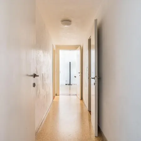Apartment Red House Close To @accademia Bridge *