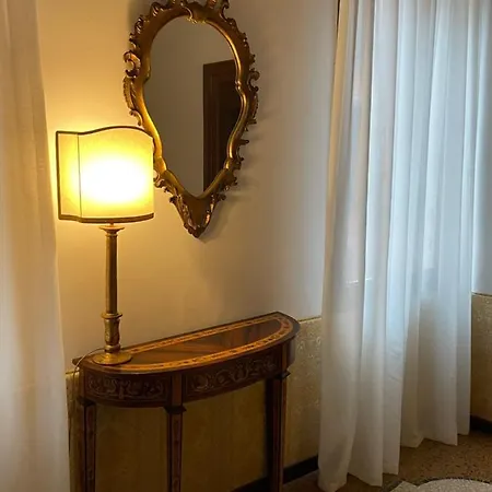 Konukevi Palazzo Ducale Venedik