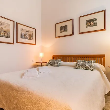 Apartment Red House Close To @accademia Bridge Venice