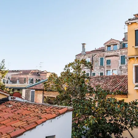 Apartment Red House Close To @accademia Bridge *