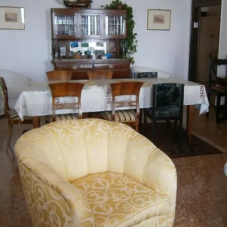 Bed & Breakfast Al Tramonto Dorato 2*
