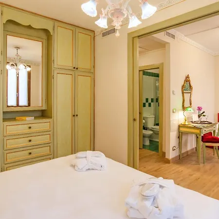 La Fenice Et Des Artistes Venetië
