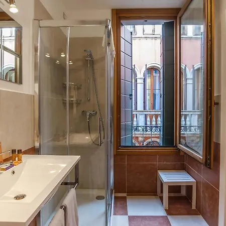 San Luca - Fenice In Apartment *