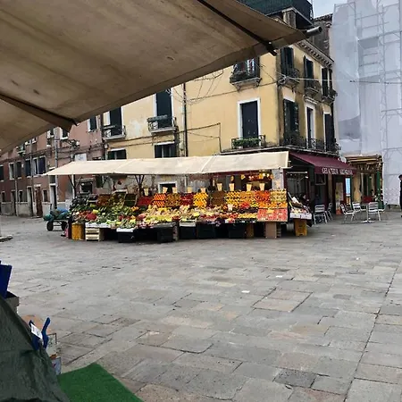 Ca Marga Cannaregio - Venetian Style 2 Bedroom Apartment *