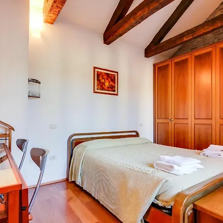 Apartment Ramo Venier By Halldis Venice