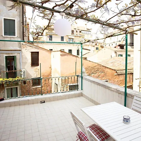 San Marcuola Apartment * Venice