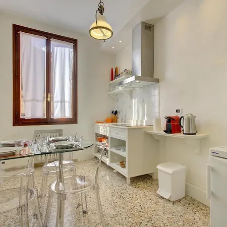 Barocco Veneziano 2doubles, Location, Wifi Aircond Appartement