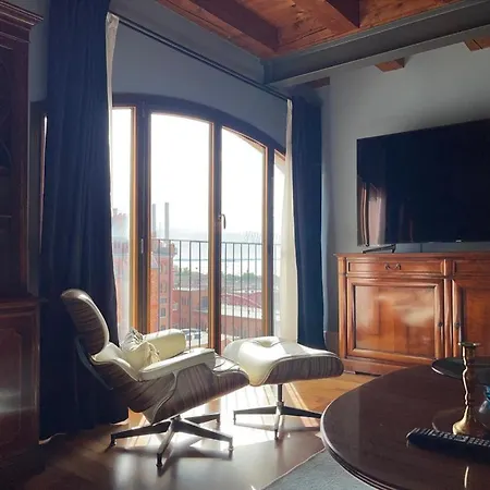 Apartment The Penthouse And Rooftop-terrace At Molino Stucky *