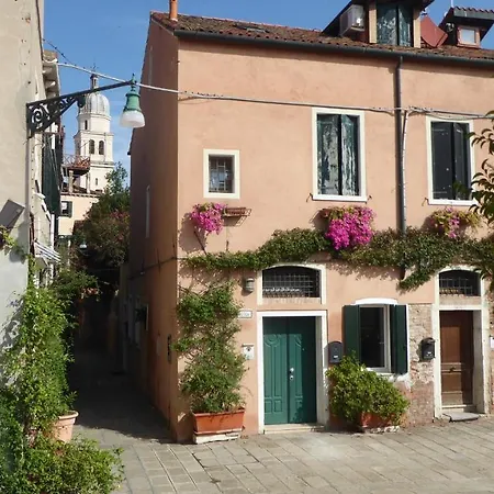 Apartment Sestiere Dorsoduro, A Due Passi Da Zattere *